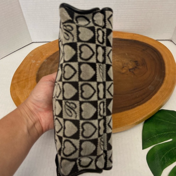 Brighton Wallet Cross Body - Picture 13 of 16